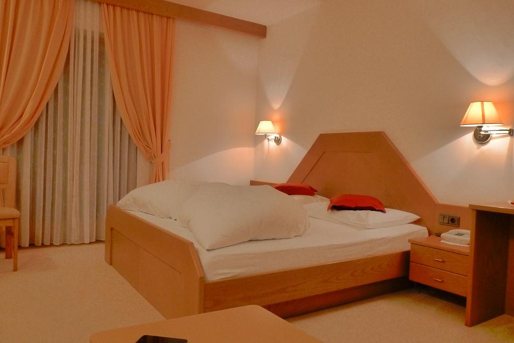 B&B Hotel Mair Am Turm Тироло Экстерьер фото